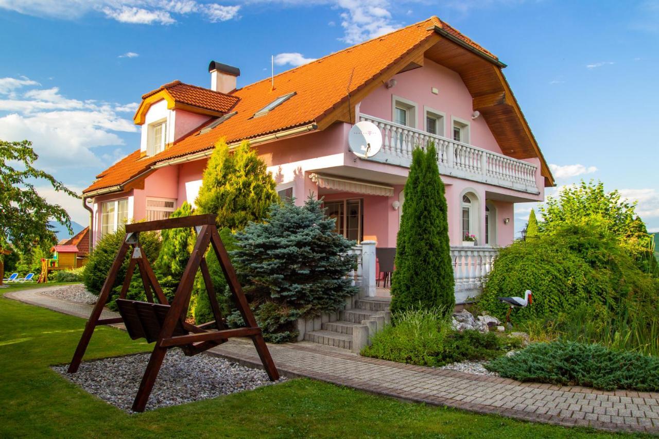 Wow Liptov Holiday House Liptovský Mikuláš エクステリア 写真