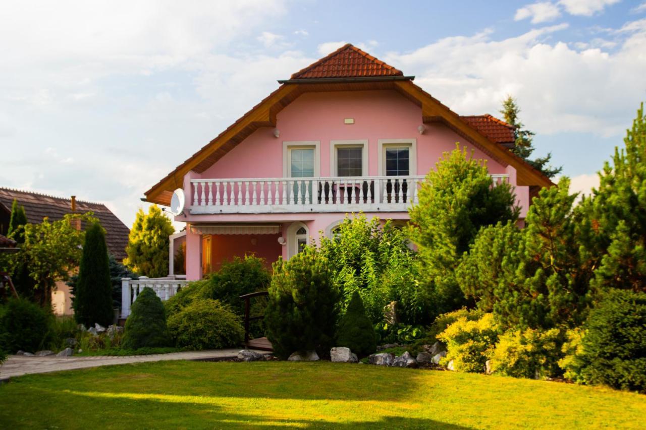 Wow Liptov Holiday House Liptovský Mikuláš エクステリア 写真
